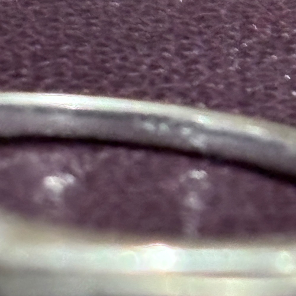 14k gold and natural diamond band - Picture 7 of 7